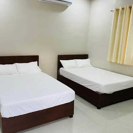 Maheshwari Bhakt Niwas And Homestay Tuljapur Exterior photo