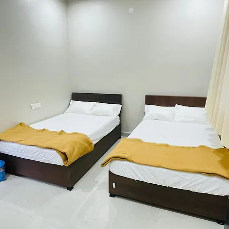 Maheshwari Bhakt Niwas And Homestay Tuljapur Exterior photo